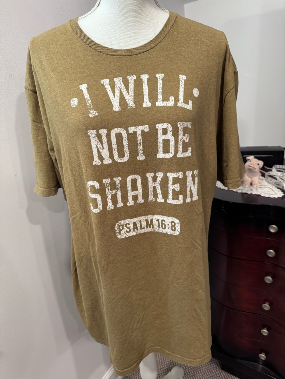 I WILL NOT BE SHAKEN Psalm 16:8 Graphic Tee - Olive